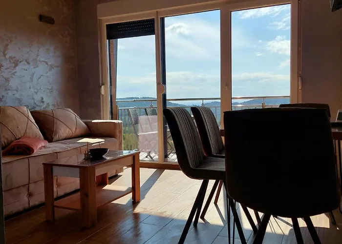 Divci Tron 10 Апартаменты *